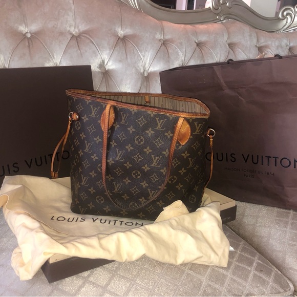 Louis Vuitton monogram bag - Picture 1 of 8